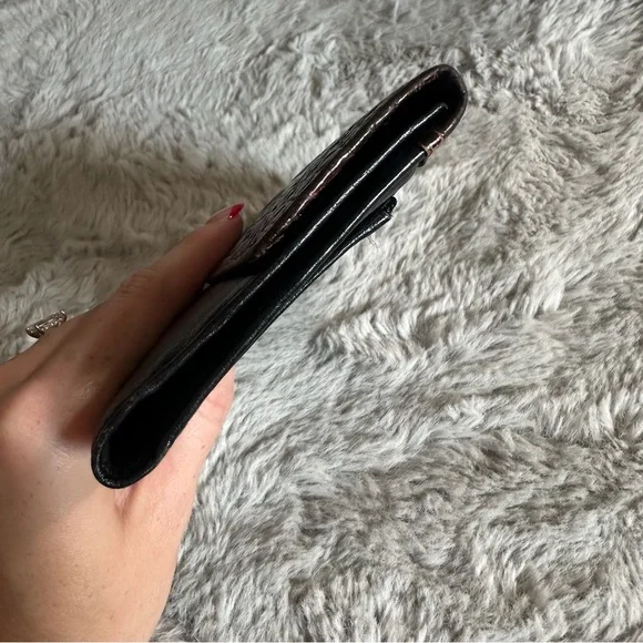 Brahmin Two-Tone Leather Tri-Fold Wallet Croc - Picture 4 of 16